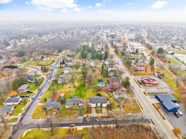 99 Orchard Lane, Mount Horeb, WI 53572