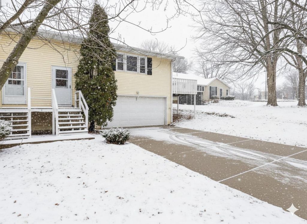 99 Orchard Lane, Mount Horeb, WI 53572