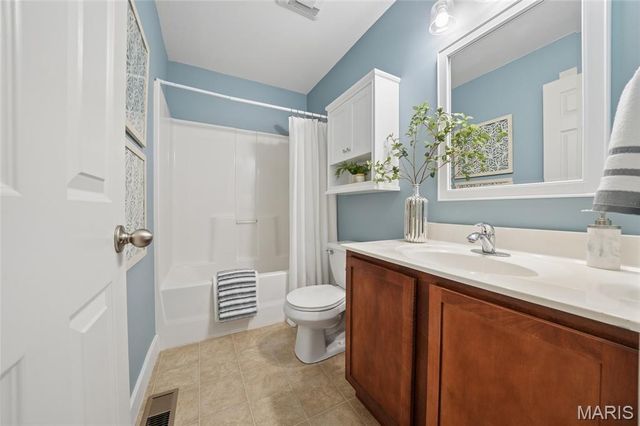 232 Sunset Villa Circle, O'fallon, MO 63366