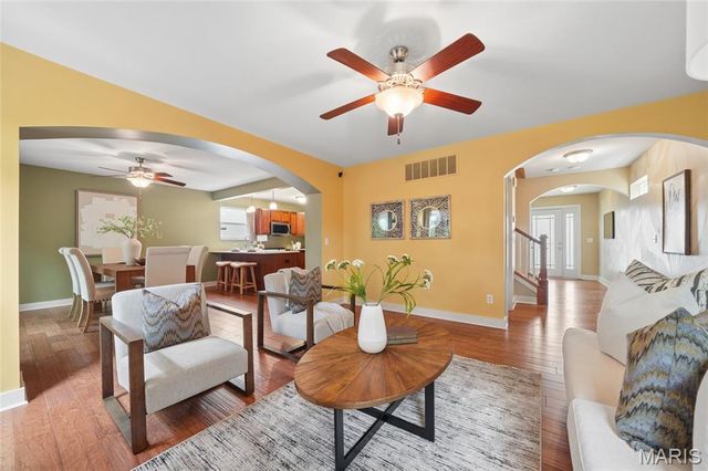232 Sunset Villa Circle, O'fallon, MO 63366