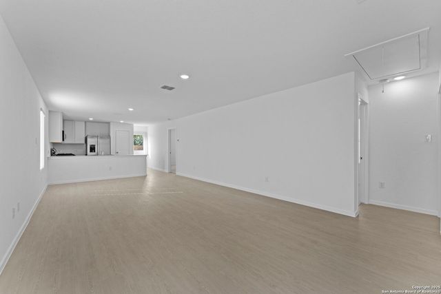 7230 Brownleaf Dr, San Antonio, TX 78227