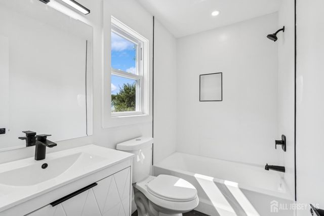 318 Seaman Street 1, New Brunswick, NJ 08901