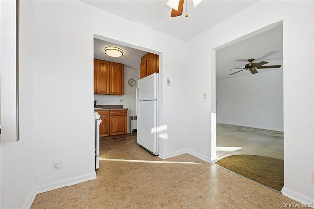 537 8th Avenue, New Hyde Park, NY 11040