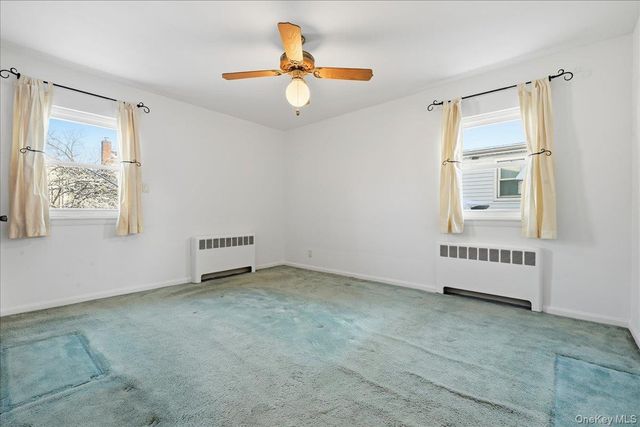 537 8th Avenue, New Hyde Park, NY 11040