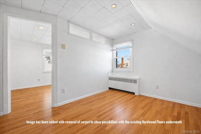 537 8th Avenue, New Hyde Park, NY 11040