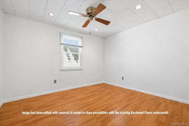 537 8th Avenue, New Hyde Park, NY 11040