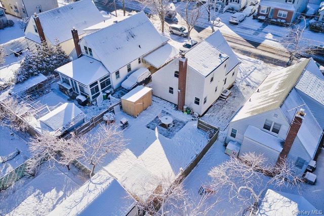 537 8th Avenue, New Hyde Park, NY 11040