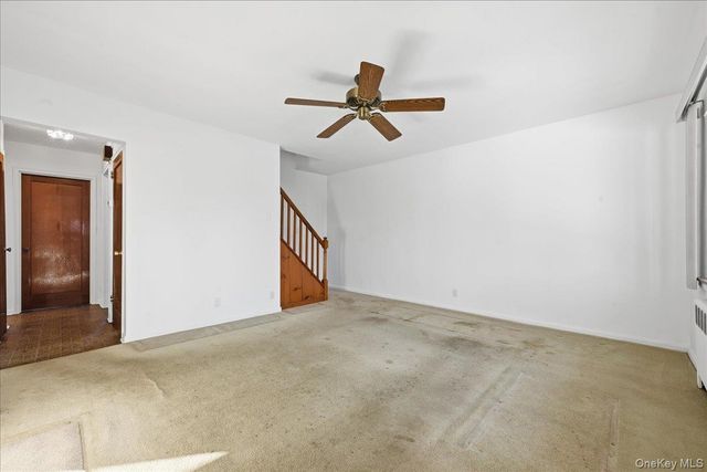 537 8th Avenue, New Hyde Park, NY 11040