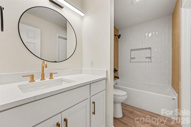 8027 Cedar Glen Drive, Charlotte, NC 28212
