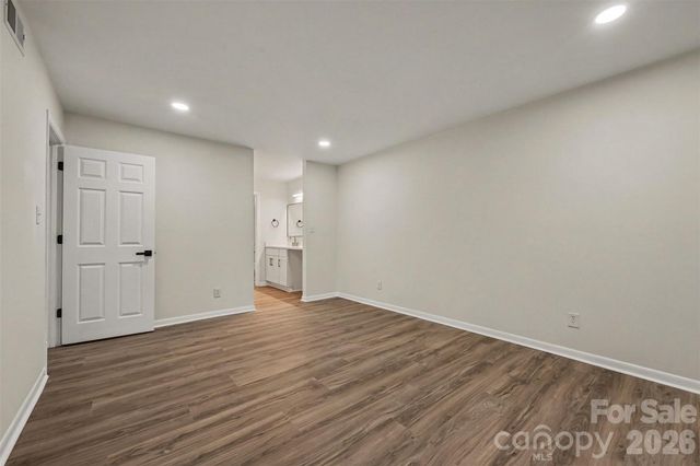 8027 Cedar Glen Drive, Charlotte, NC 28212