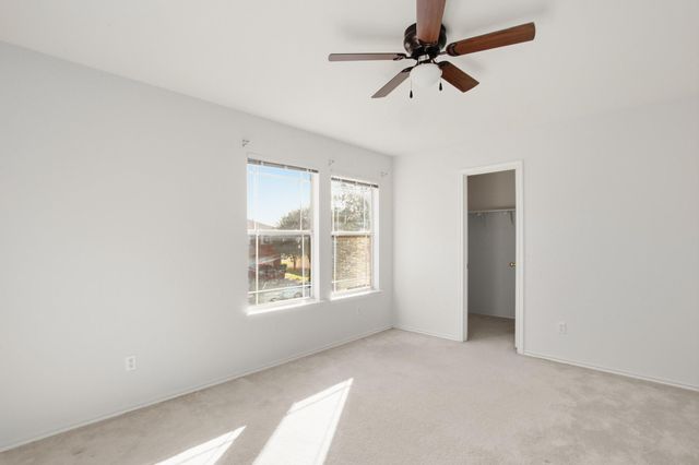 17816 Honey Locust LN, Elgin, TX 78621