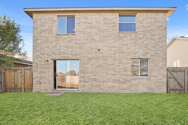 17816 Honey Locust LN, Elgin, TX 78621