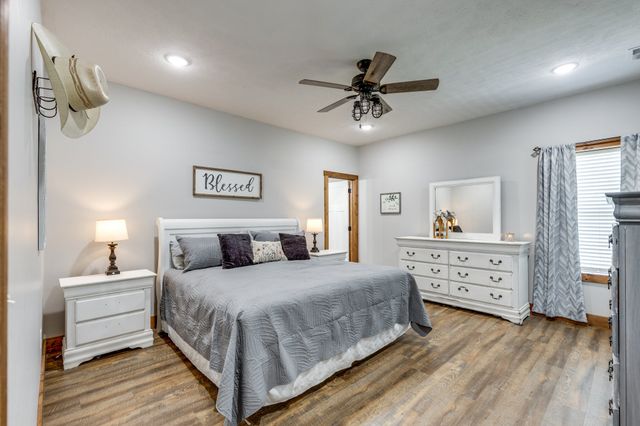 615 Little Swan Creek Rd, Hohenwald, TN 38462