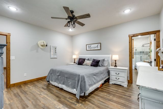 615 Little Swan Creek Rd, Hohenwald, TN 38462