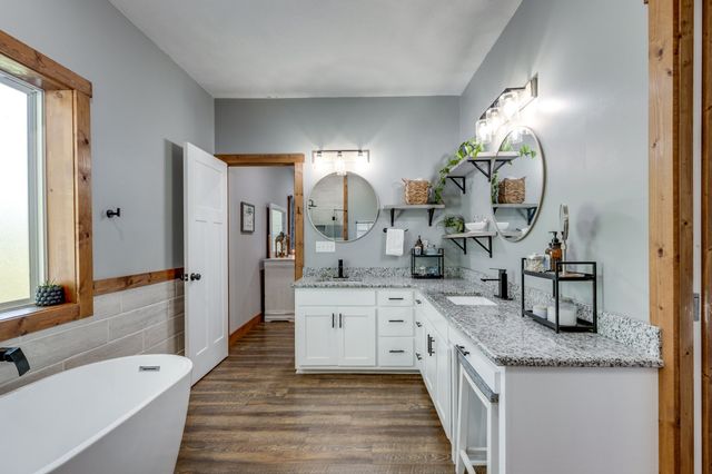 615 Little Swan Creek Rd, Hohenwald, TN 38462