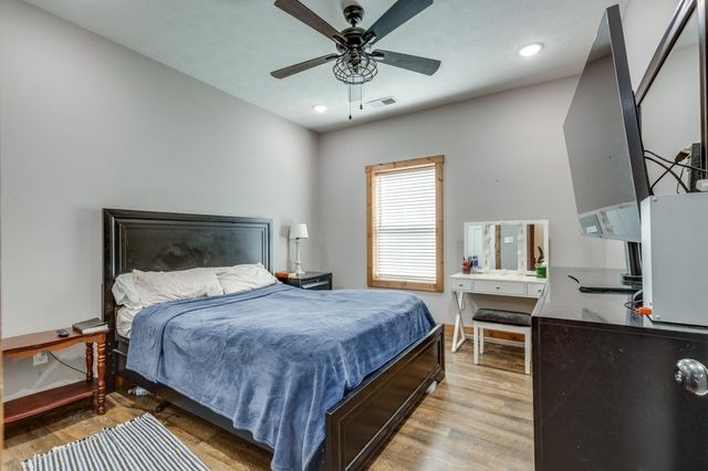 615 Little Swan Creek Rd, Hohenwald, TN 38462
