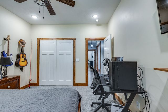 615 Little Swan Creek Rd, Hohenwald, TN 38462