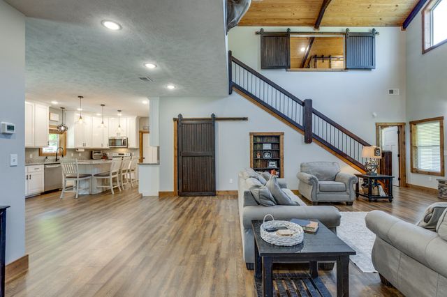615 Little Swan Creek Rd, Hohenwald, TN 38462