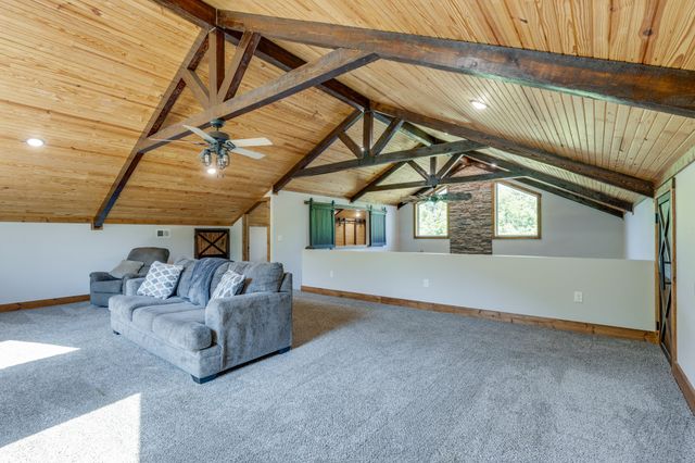 615 Little Swan Creek Rd, Hohenwald, TN 38462