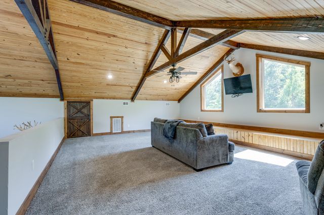 615 Little Swan Creek Rd, Hohenwald, TN 38462