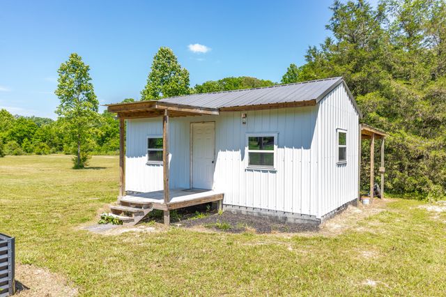 615 Little Swan Creek Rd, Hohenwald, TN 38462