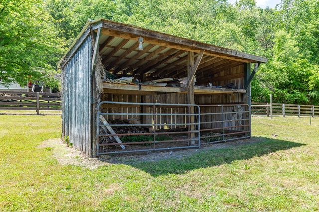 615 Little Swan Creek Rd, Hohenwald, TN 38462