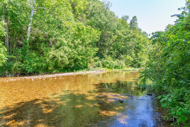 615 Little Swan Creek Rd, Hohenwald, TN 38462