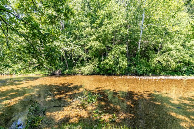615 Little Swan Creek Rd, Hohenwald, TN 38462