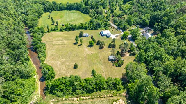615 Little Swan Creek Rd, Hohenwald, TN 38462