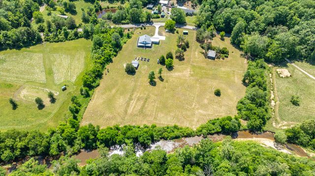 615 Little Swan Creek Rd, Hohenwald, TN 38462