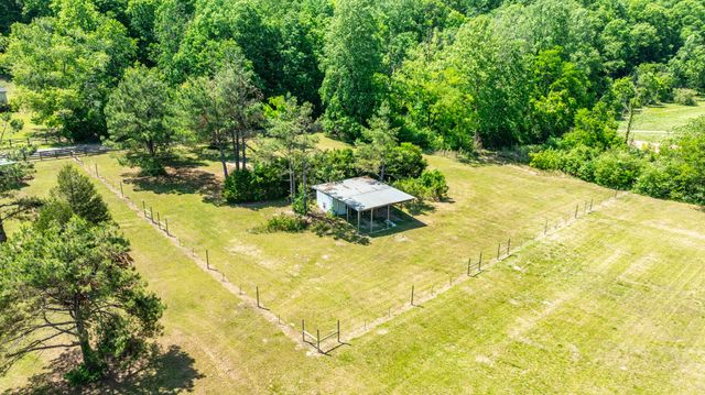 615 Little Swan Creek Rd, Hohenwald, TN 38462