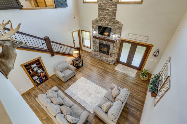 615 Little Swan Creek Rd, Hohenwald, TN 38462