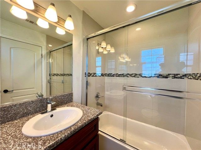 1672 E Harvard D, Ontario, CA 91764