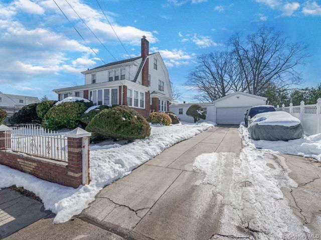 2721 Coldspring Road, Far Rockaway, NY 11691
