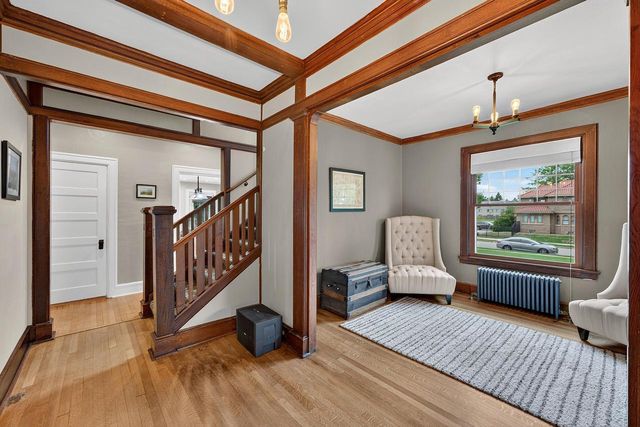 3223 W Highland BOULEVARD, Milwaukee, WI 53208