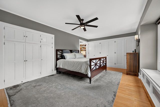 3223 W Highland BOULEVARD, Milwaukee, WI 53208
