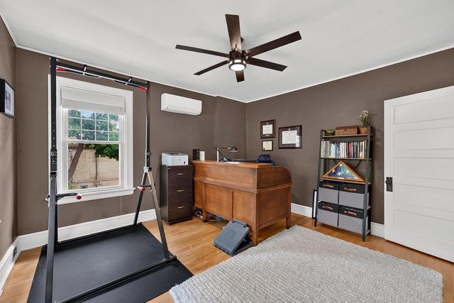 3223 W Highland BOULEVARD, Milwaukee, WI 53208