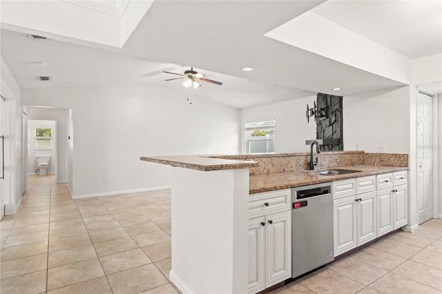 7021 BLOSSOM AVENUE, Tampa, FL 33614