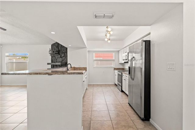 7021 BLOSSOM AVENUE, Tampa, FL 33614