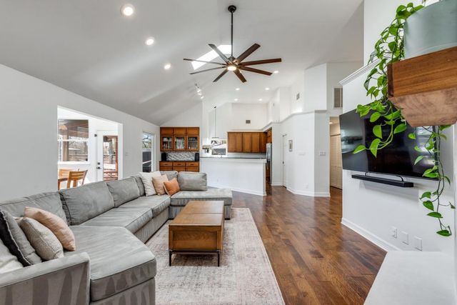 1113 Taulbee LN, Austin, TX 78757