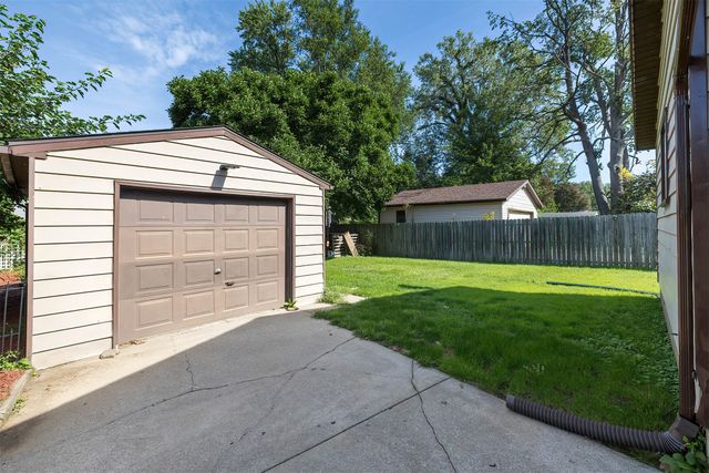 2648 PUTNAM Drive, Erie, PA 16511