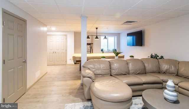 112 BOWERY LN, Downingtown, PA 19335