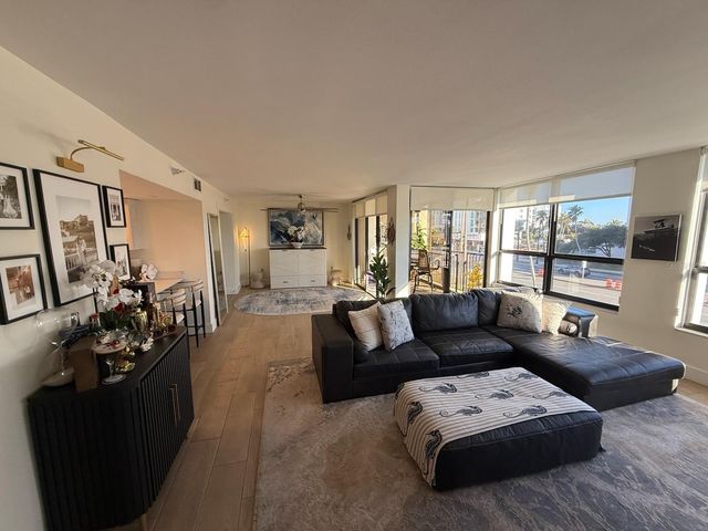 11 SUNSET DRIVE 105, Sarasota, FL 34236