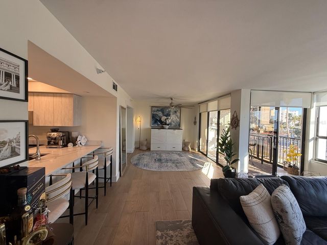 11 SUNSET DRIVE 105, Sarasota, FL 34236