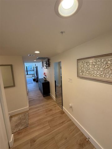 11 SUNSET DRIVE 105, Sarasota, FL 34236