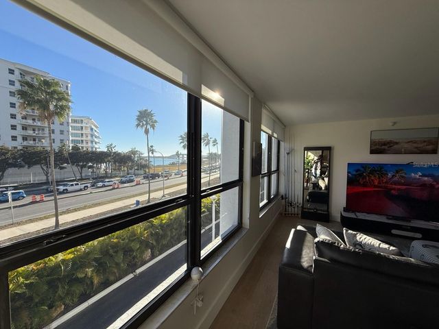 11 SUNSET DRIVE 105, Sarasota, FL 34236