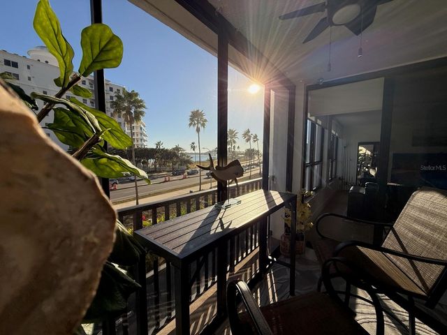 11 SUNSET DRIVE 105, Sarasota, FL 34236