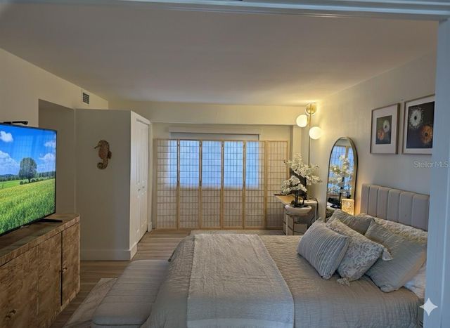 11 SUNSET DRIVE 105, Sarasota, FL 34236