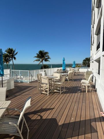 11 SUNSET DRIVE 105, Sarasota, FL 34236