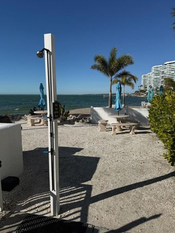 11 SUNSET DRIVE 105, Sarasota, FL 34236